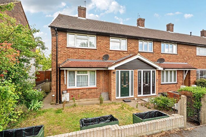 3 Bedroom End Of Terrace House For Sale In Morgan Drive, Greenhithe, Kent, DA9