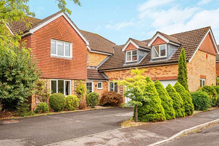 5 Bedroom Detached House For Sale In Huron Drive, Liphook, Hampshire, GU30