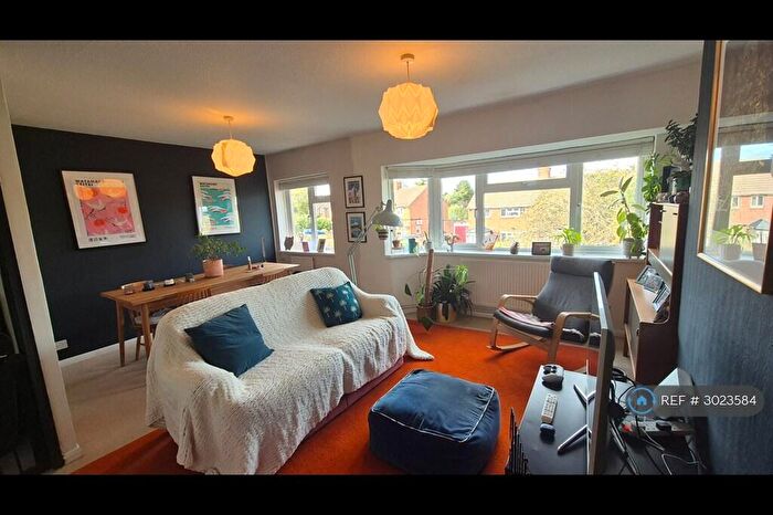 2 Bedroom Maisonette To Rent In West Green Drive, Stratford-Upon-Avon, CV37