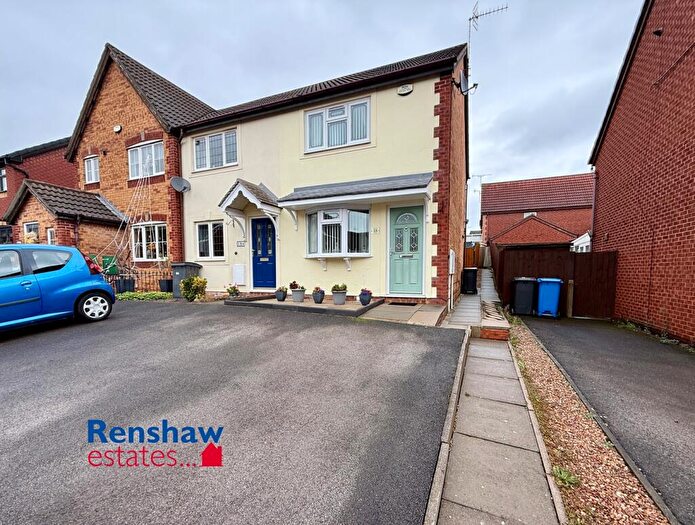 2 Bedroom Town House For Sale In Malthouse Road, Ilkeston, Derbyshire, DE7