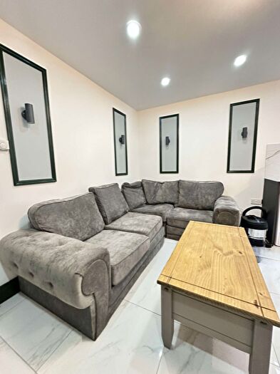 6 Bedroom Terraced House To Rent In Dawlish Road, Birmingham, B29