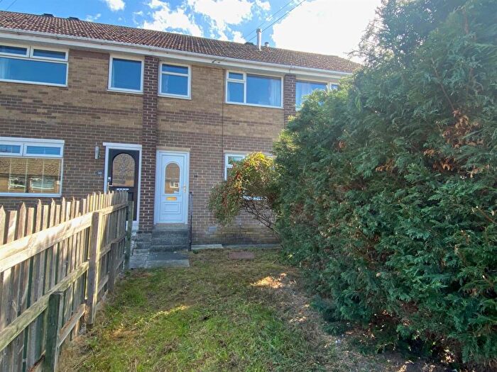 2 Bedroom Town House For Sale In Lincroft Avenue, Huddersfield, HD5