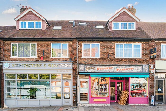 1 Bedroom Flat To Rent In Station Road, West Wickham, BR4