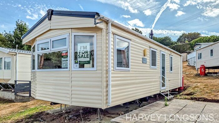 2 Bedroom Mobile/park Home For Sale In Axminster Road, Charmouth, DT6