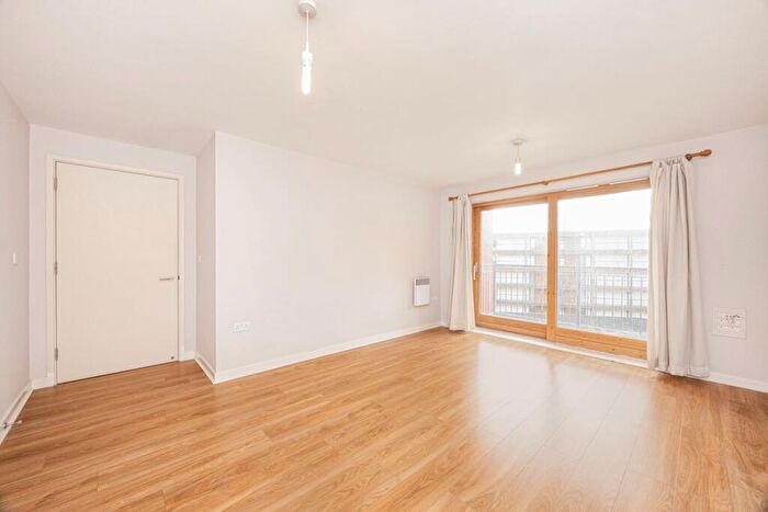 1 Bedroom Apartment For Sale In Burford Wharf Apartments, Stratford, E15
