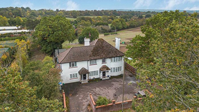 5 Bedroom Detached House For Sale In White Lodge, North Mymms, AL9