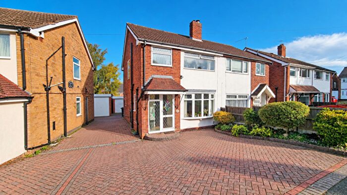 3 Bedroom Semi-Detached House For Sale In Willson Croft, Hall Green, Birmingham, B28