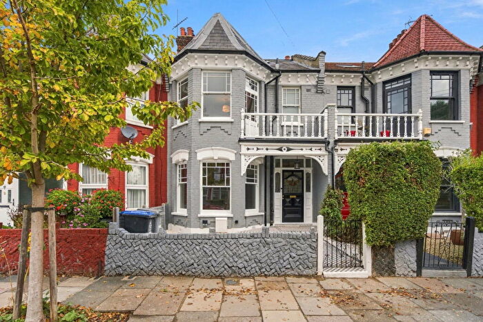 4 Bedroom Terraced House For Sale In Fleetwood Road, London, NW10