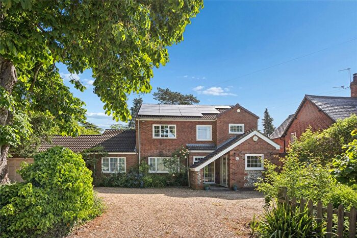 4 Bedroom Detached House For Sale In Moulsford, Wallingford, Oxfordshire, OX10