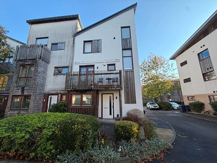 4 Bedroom Property To Rent In Great Mead, SN15