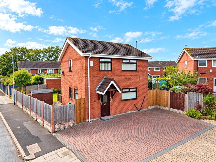 3 Bedroom Detached House For Sale In Headington Road, Saughall Massie, Wirral, CH49
