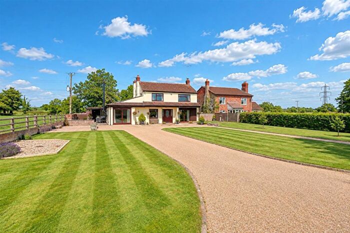 3 Bedroom Detached House For Sale In Kents Green Road, Taynton, GL19