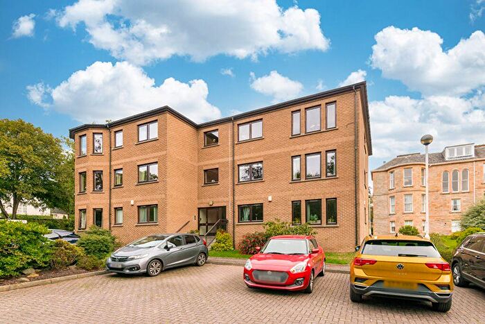 2 Bedroom Flat For Sale In / Dun-Ard Garden, Edinburgh, EH9