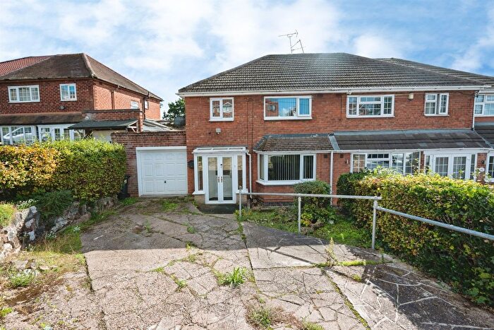 3 Bedroom Semi-Detached House For Sale In Bewlys Avenue, Birmingham, B20
