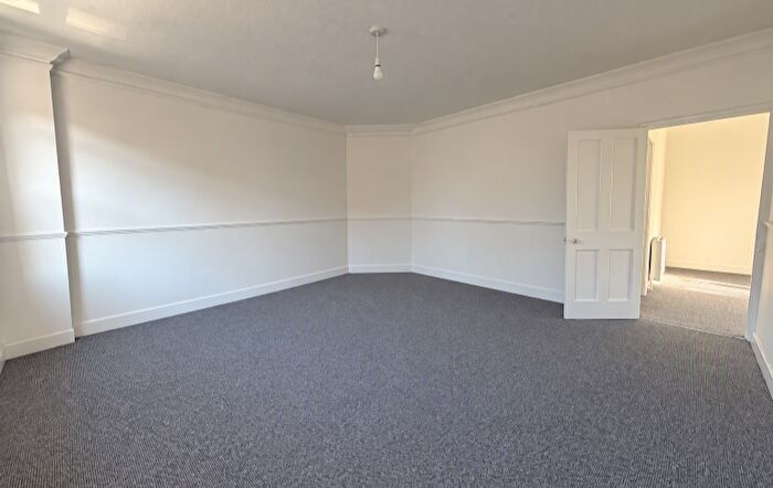 2 Bedroom Maisonette To Rent In High Street, SN10