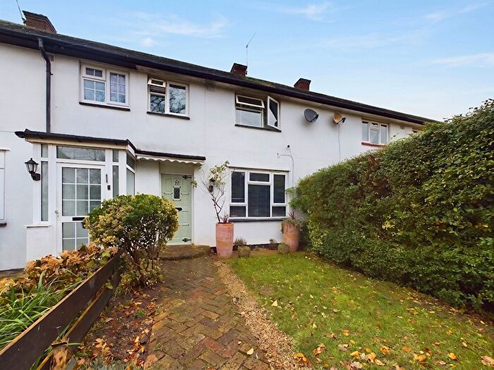 3 Bedroom Terraced House For Sale In Linton Avenue, Borehamwood, WD6