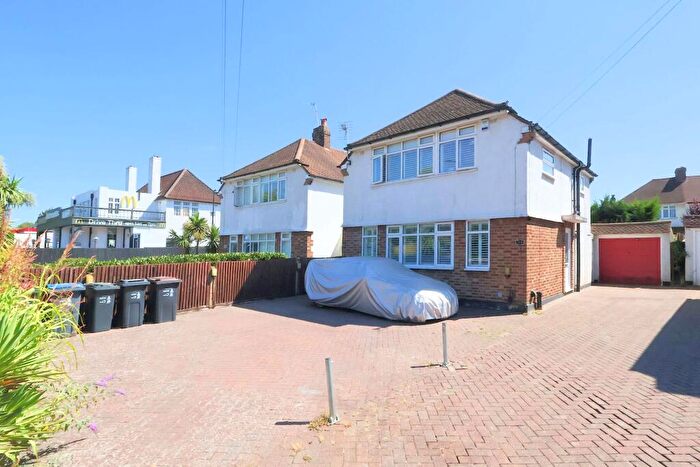 3 Bedroom Detached House For Sale In Wickham Road, Shirley, CR0