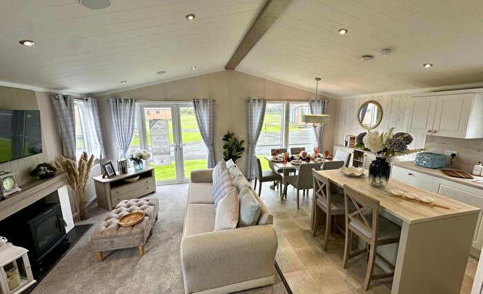 3 Bedroom Park Home For Sale In Nottage Park Lodges – South Wales, CF36
