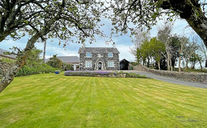 3 Bedroom Detached House For Sale In Bangor, Gwynedd, LL57