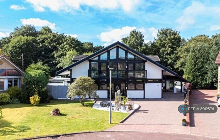 6 Bedroom Detached House To Rent In Sarazen Court, Motherwell, ML1