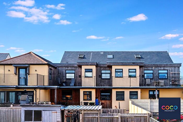 2 Bedroom Flat To Rent In Clifton Court, Grove Road, Portland, Dorset, DT5