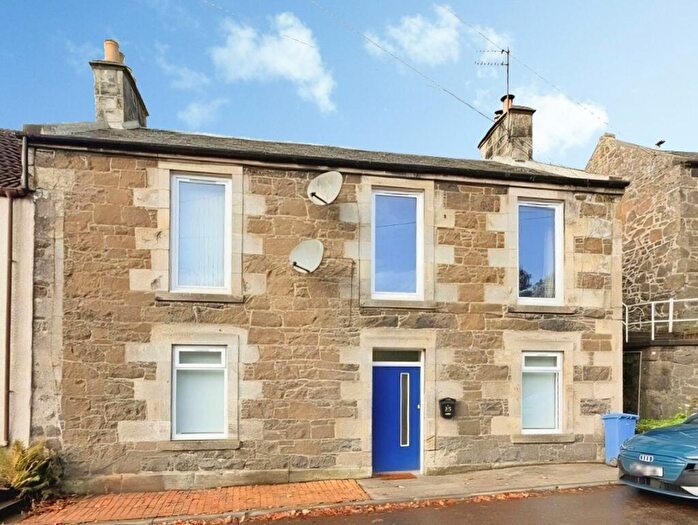 2 Bedroom Flat To Rent In Glenwood Road, Leslie, KY6