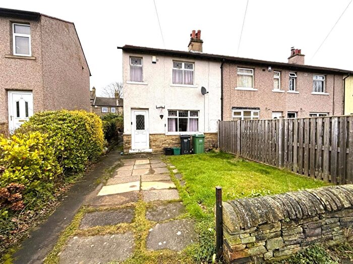2 Bedroom End Of Terrace House For Sale In West Avenue, Lightcliffe, Halifax, HX3