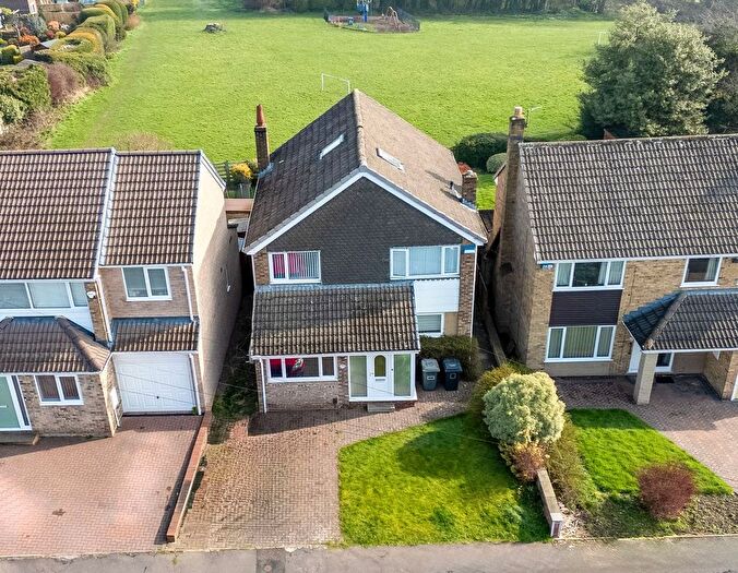 5 Bedroom Detached House For Sale In Fenay Crescent, Almondbury, Huddersfield, HD5
