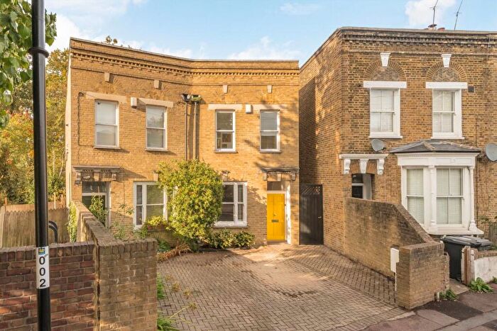 3 Bedroom Semi-Detached House For Sale In Billington Road, New Cross, SE14