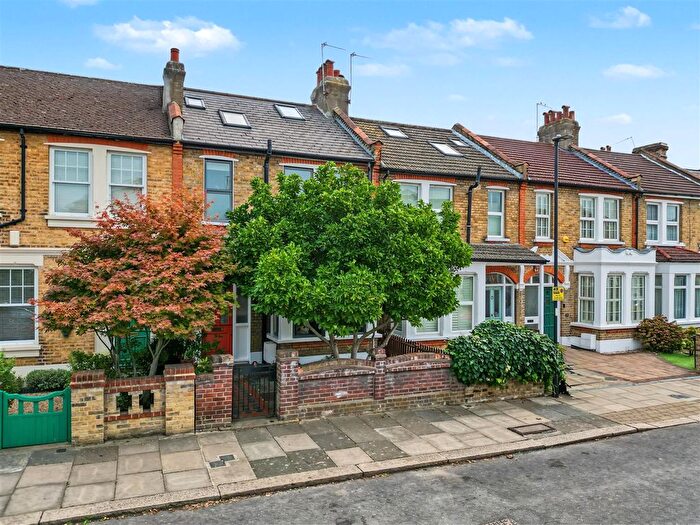 4 Bedroom Property For Sale In Cecil Avenue, Enfield, EN1