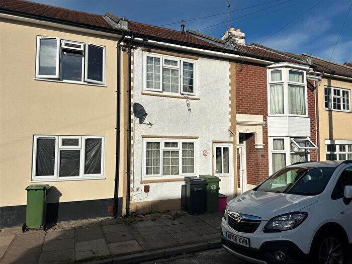 3 Bedroom Terraced House For Sale In Ranelagh Road, Stamshaw, Portsmouth, PO2