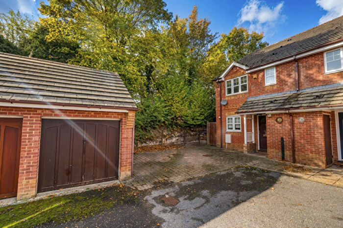 3 Bedroom End Of Terrace House For Sale In Saunderton Vale, Saunderton, High Wycombe, Buckinghamshire, HP14