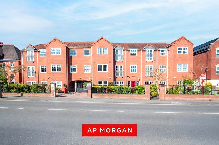 2 Bedroom Flat For Sale In Worcester Street, Dudley, West Midlands, DY8