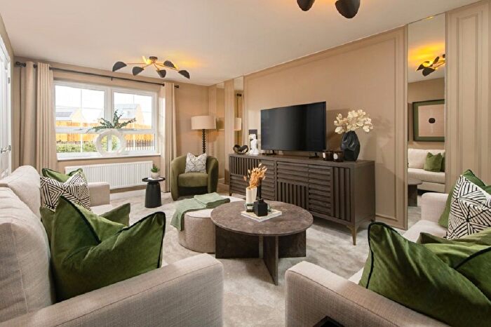4 Bedroom Detached House For Sale In Henley Gate, Ipswich, IP1