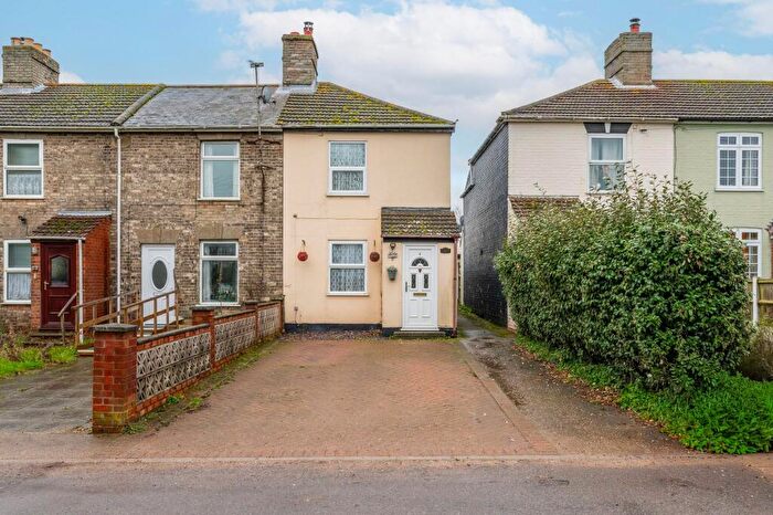 3 Bedroom End Of Terrace House For Sale In Butt Lane, Burgh Castle, NR31