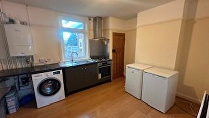 3 Bedroom Terraced House To Rent In Sir Henry Parkes Road, Coventry, CV5