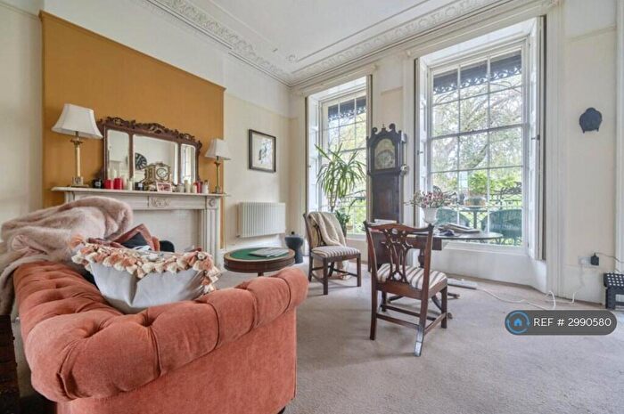 2 Bedroom Flat To Rent In Caledonia Place, Bristol, BS8