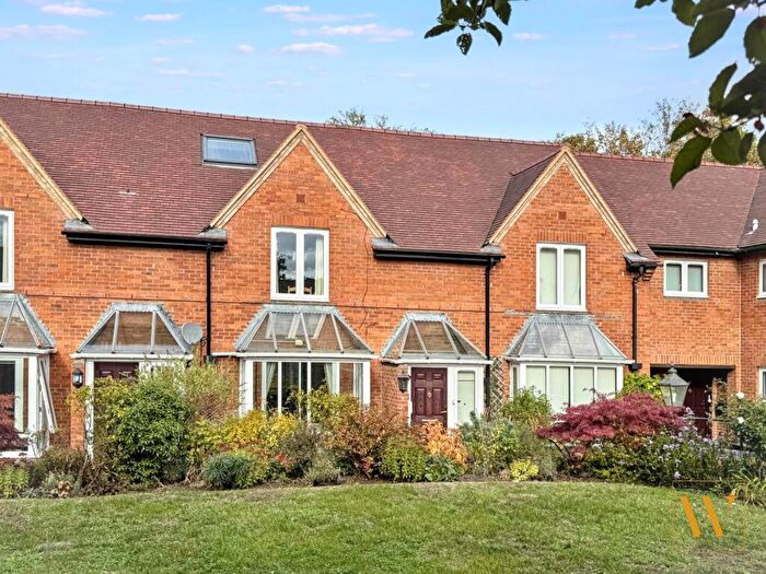 2 Bedroom Retirement Property For Sale In St. Lucians Lane, Wallingford, OX10