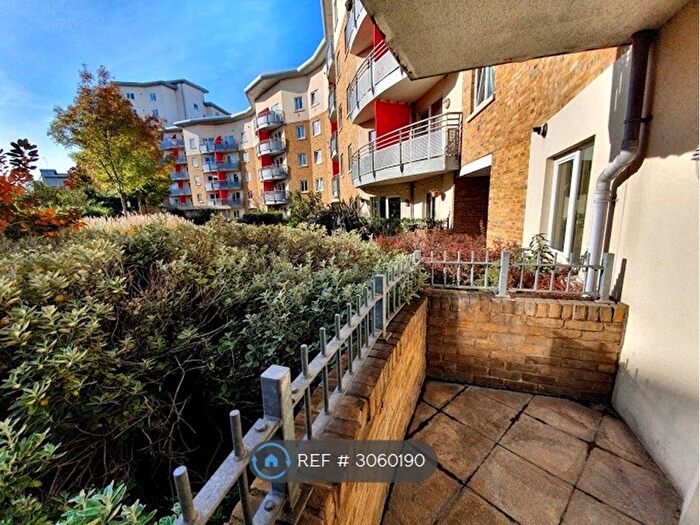 2 Bedroom Flat To Rent In Christopher Bell Tower, London, E3