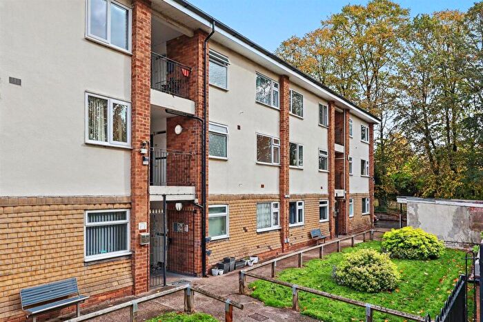 2 Bedroom Flat For Sale In Malcolm Close, Nottingham, NG3
