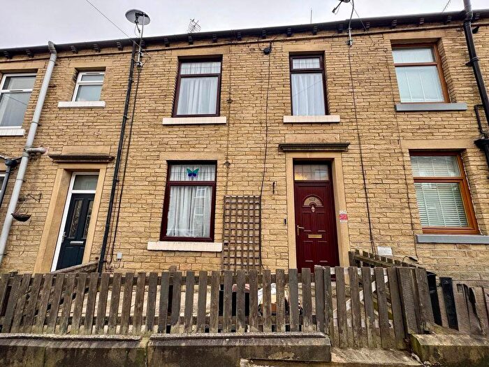 3 Bedroom Property For Sale In Langdale Street, Elland, HX5