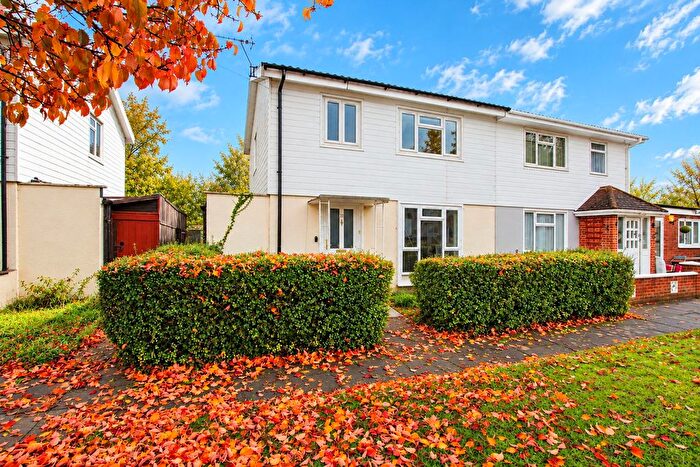 3 Bedroom Semi-Detached House For Sale In Bravington Close, Shepperton, TW17