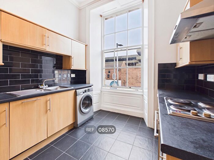 2 Bedroom Flat To Rent In George Street, Hull, HU1