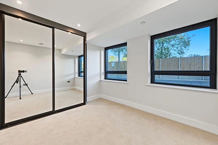 1 Bedroom Flat To Rent In C Cockfosters Road, Barnet, EN4