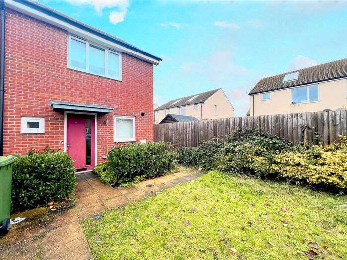 2 Bedroom Property To Rent In Spitfire Road, Cambridge, CB23