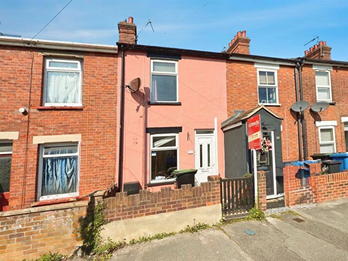 3 Bedroom Terraced House For Sale In Avondale Road, Lowestoft, Suffolk, NR32