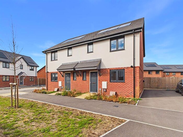 3 Bedroom Semi-Detached House For Sale In Farley Way, Hardwicke, Gloucester, GL2