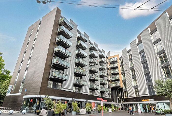 2 Bedroom Flat For Sale In Bermondsey Square, London, SE1