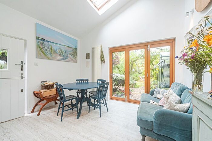 4 Bedroom Detached House For Sale In Bunces Lane, Reading, RG7