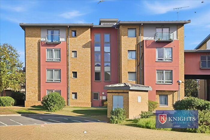 1 Bedroom Flat For Sale In Crown Close, Winkfield Road, London, N22